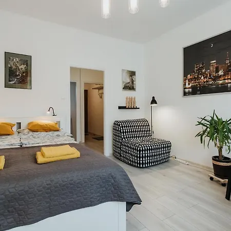 Charming Old Town & Jewish District, Quiet Neighborhood Daire Krakow
