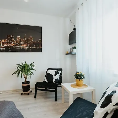 Charming Old Town & Jewish District, Quiet Neighborhood Appartamento