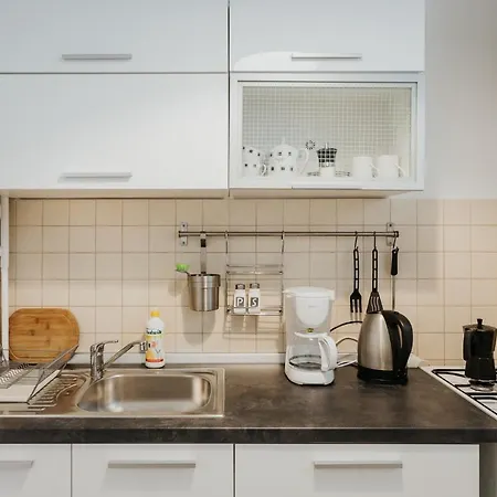 Charming Old Town & Jewish District, Quiet Neighborhood Lägenhet *